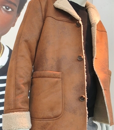 市场上装-皮衣-（实拍）时尚商务皮衣