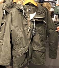 市场上装-中长外套-（实拍）休闲男装中长外套