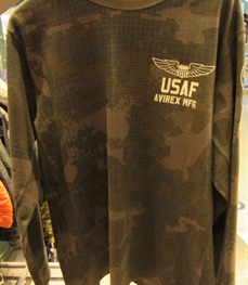 市场上装-T恤-（实拍）时尚男装t恤