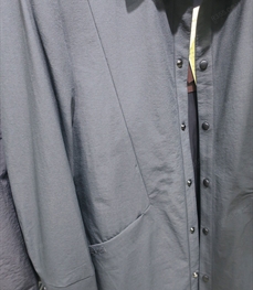 市场上装-大衣-（实拍）时尚商务大衣