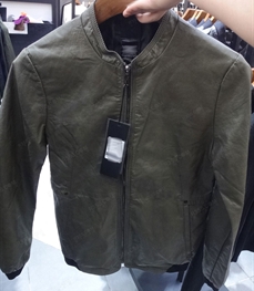 市场上装-皮衣-（实拍）时尚商务皮衣