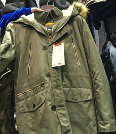 市场上装-中长外套-广交会）时尚男装中长外套