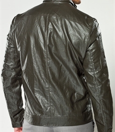 市场上装-皮衣-时尚商务皮衣