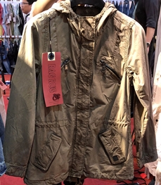 市场上装-中长外套-（广交会）时尚男装中长外套