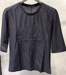 市场上装-T恤-时尚男装t恤