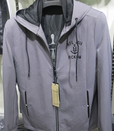 市场上装-夹克-（实拍）时尚商务夹克