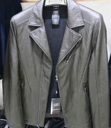 市场上装-皮衣-（实拍）时尚商务皮衣