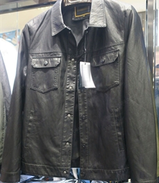 市场上装-皮衣-（实拍）时尚商务皮衣