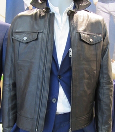 市场上装-皮衣-（实拍）时尚商务皮衣