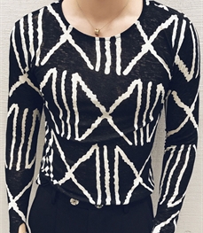 市场上装-T恤-时尚男装t恤