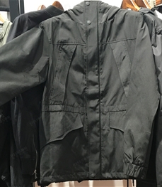 市场上装-中长外套-（实拍）时尚男装中长外套