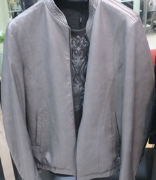 市场上装-皮衣-（实拍）时尚商务皮衣