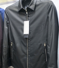 市场上装-皮衣-（实拍）时尚商务皮衣