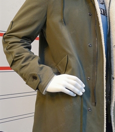 市场上装-大衣-（实拍）时尚商务大衣