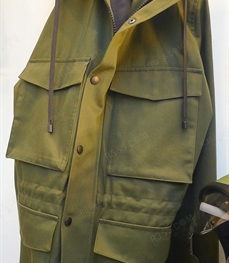 市场上装-大衣-（实拍）时尚商务大衣