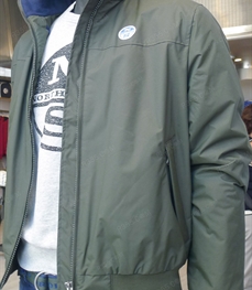 市场上装-夹克-（实拍）时尚商务夹克