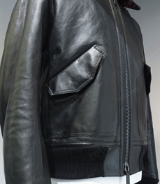 市场上装-皮衣-（实拍）时尚商务皮衣