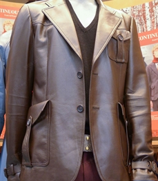市场上装-皮衣-（实拍）时尚商务皮衣