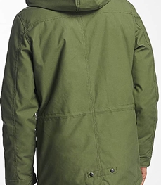 市场上装-中长外套-时尚男装中长外套