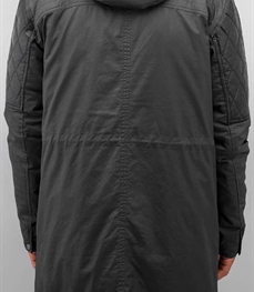 市场上装-中长外套-时尚男装中长外套