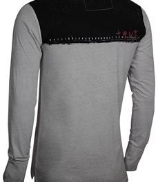 市场上装-T恤-时尚男装t恤