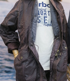 市场上装-大衣-（实拍）时尚商务大衣