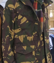 市场上装-大衣-（实拍）时尚商务大衣