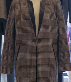 市场上装-大衣-（实拍）时尚商务大衣