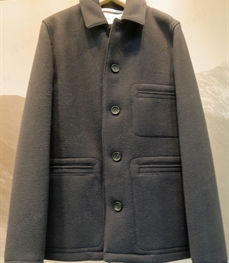 市场上装-夹克-（实拍）时尚商务夹克