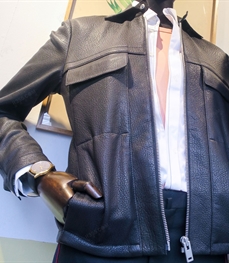 市场上装-皮衣-（实拍）时尚商务皮衣