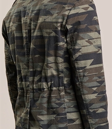 市场上装-衬衫-时尚男装衬衫