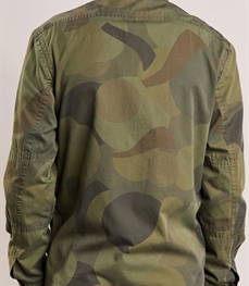 市场上装-衬衫-时尚男装衬衫