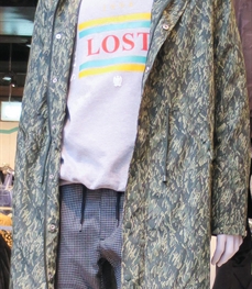 市场上装-大衣-（实拍）时尚商务大衣