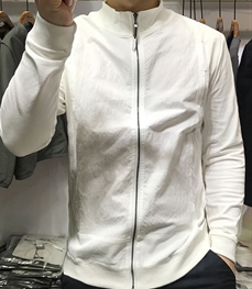 市场上装-T恤-时尚男装t恤