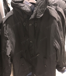 市场上装-大衣-（实拍）时尚商务大衣