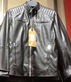 市场上装-皮衣-（实拍）时尚商务皮衣