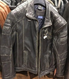 市场上装-皮衣-（实拍）时尚商务皮衣