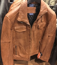 市场上装-皮衣-（实拍）时尚商务皮衣