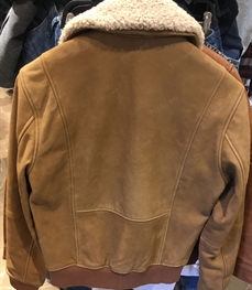 市场上装-皮衣-（实拍）时尚商务皮衣