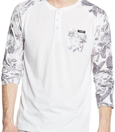 市场上装-T恤-时尚男装t恤