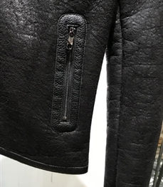 市场上装-皮衣-时尚男装皮衣