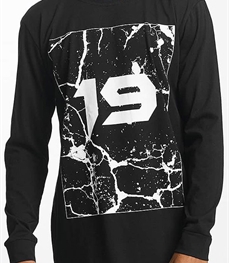 市场上装-T恤-时尚男装t恤