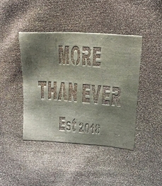 市场上装-夹克-时尚男装夹克