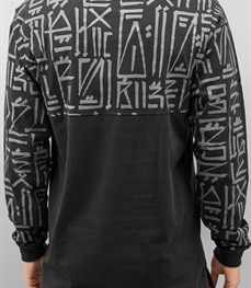 市场上装-T恤-时尚男装t恤