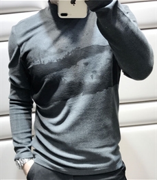 市场上装-T恤-时尚男装t恤