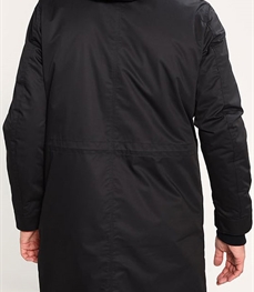 市场上装-大衣-时尚商务大衣