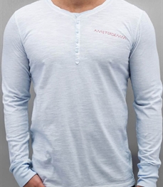 市场上装-T恤-时尚男装t恤