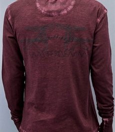 市场上装-T恤-时尚男装t恤