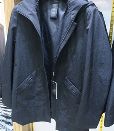 市场上装-大衣-（实拍）时尚商务大衣