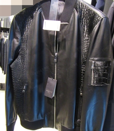 市场上装-皮衣-（实拍）时尚商务皮衣